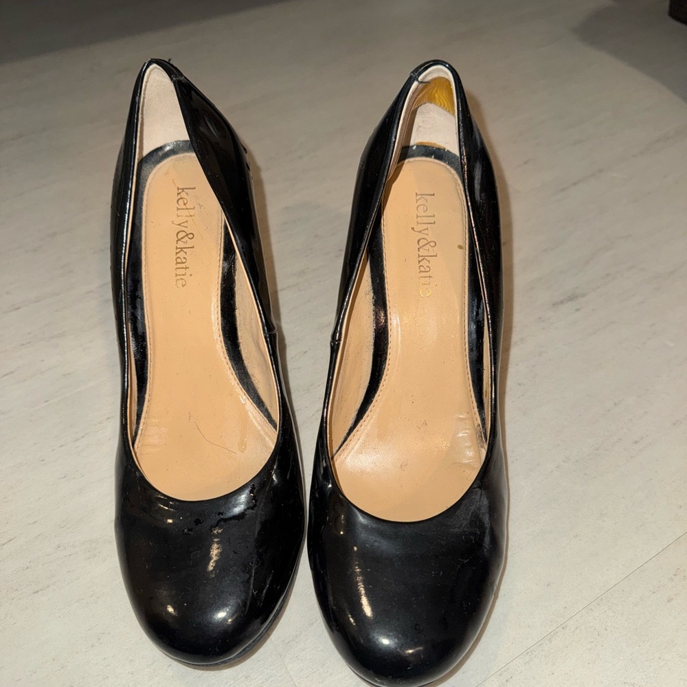 Kelly & Katie Glossy Black Heels